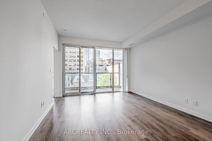 Photo 5 at 404 - 435 Richmond Street W, Waterfront Communities C1, Toronto