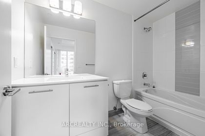 Photo 9 at 404 - 435 Richmond Street W, Waterfront Communities C1, Toronto