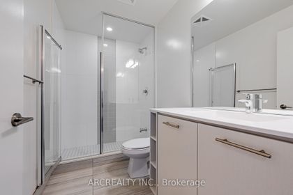 Photo 11 at 404 - 435 Richmond Street W, Waterfront Communities C1, Toronto