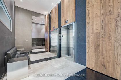 Photo 15 at 404 - 435 Richmond Street W, Waterfront Communities C1, Toronto