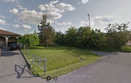 Photo 2 at 267 Old Sixteenth Avenue, Doncrest, Richmond Hill