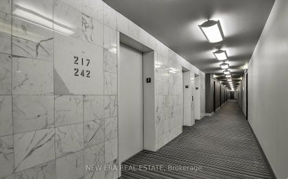 Photo 4 at 610 - 1005 King Street, Niagara, Toronto