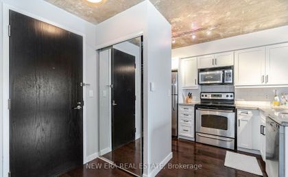 Photo 5 at 610 - 1005 King Street, Niagara, Toronto