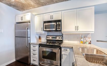 Photo 7 at 610 - 1005 King Street, Niagara, Toronto