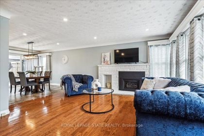 Photo 3 at 5117 Canborough Rd