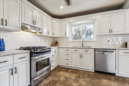 Photo 10 at 5117 Canborough Rd