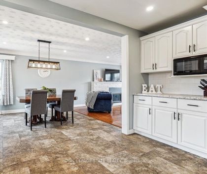 Photo 11 at 5117 Canborough Rd