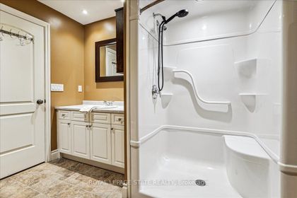Photo 22 at 5117 Canborough Rd