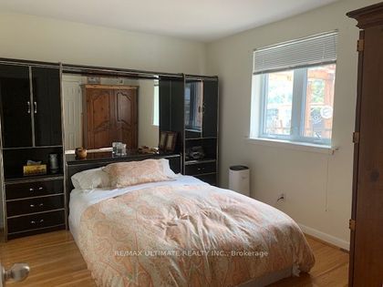 Photo 10 at 257 PATRICIA Ave, Newtonbrook West, Toronto