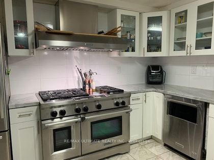 Photo 15 at 257 PATRICIA Ave, Newtonbrook West, Toronto