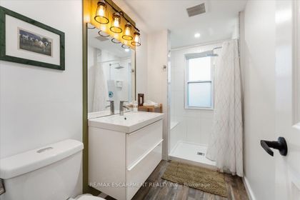 Photo 8 at 4105 TUFFORD Rd