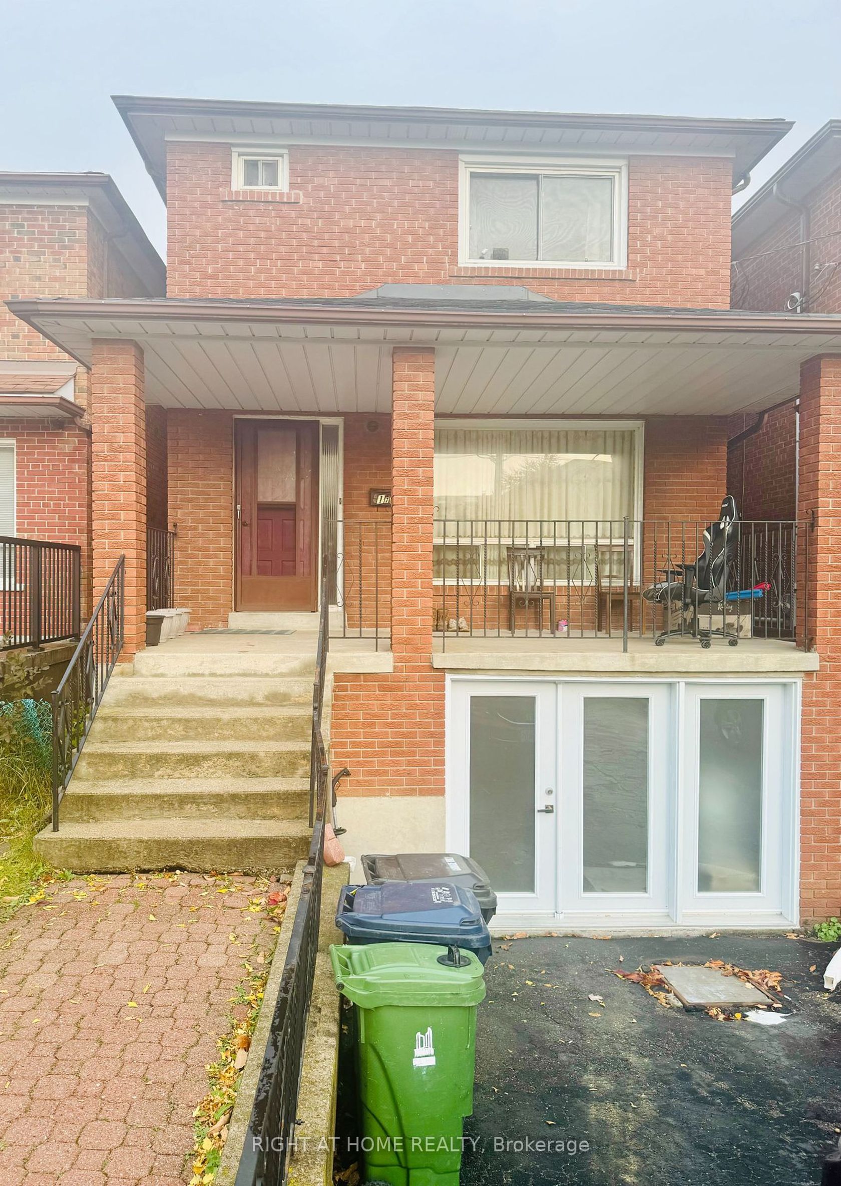 17A south woodrow Boulevard, Cliffside, Toronto 
