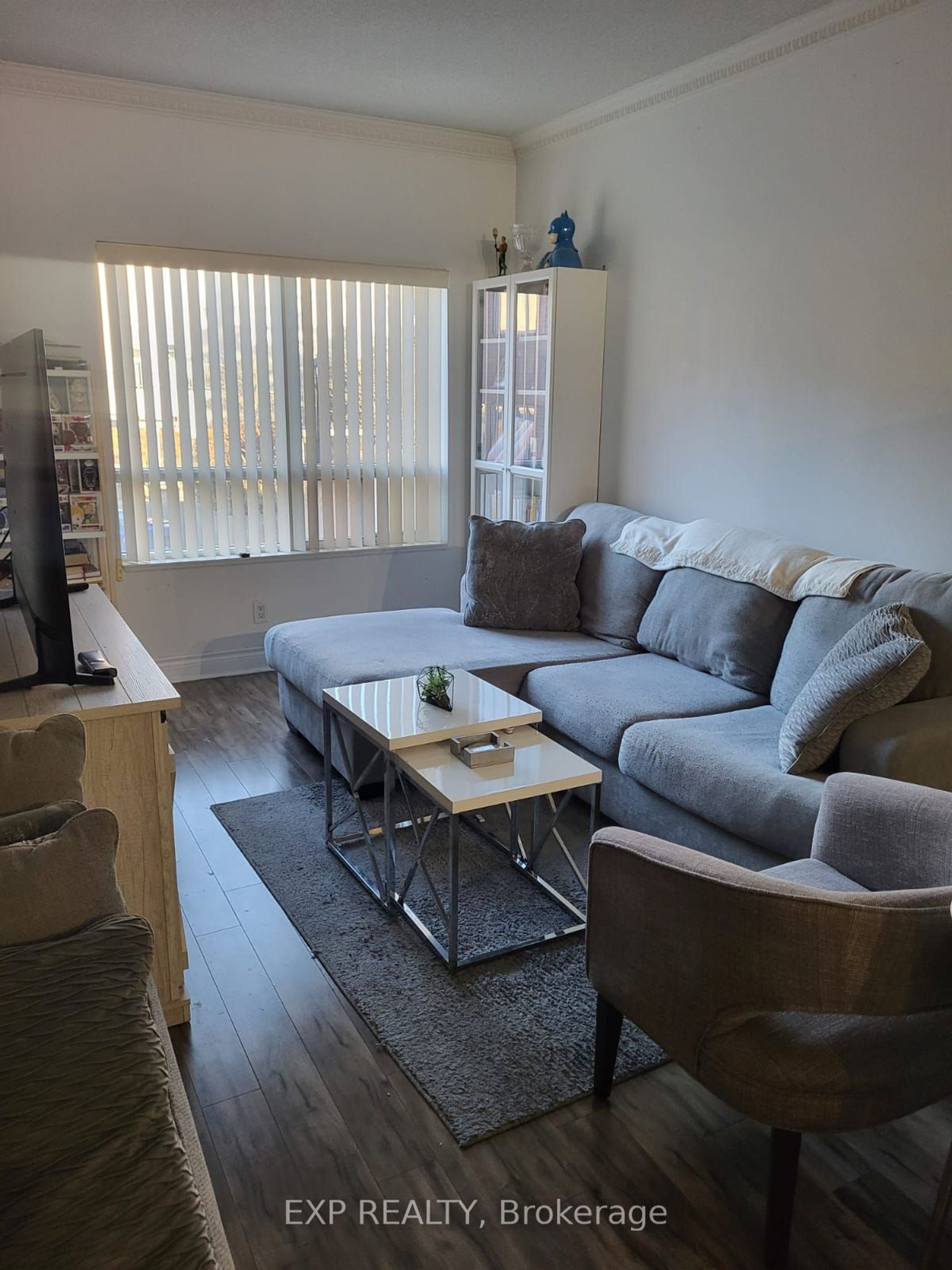 201 - 1 Clairtrell Road, Willowdale East, Toronto by Loree Meneguzzi Real Estate 201 - 1 Clairtrell Road, Willowdale East, Toronto