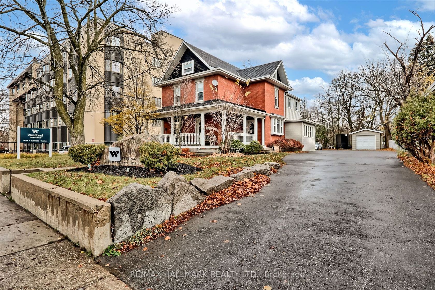 15037 Yonge Street, Aurora Village, Aurora 