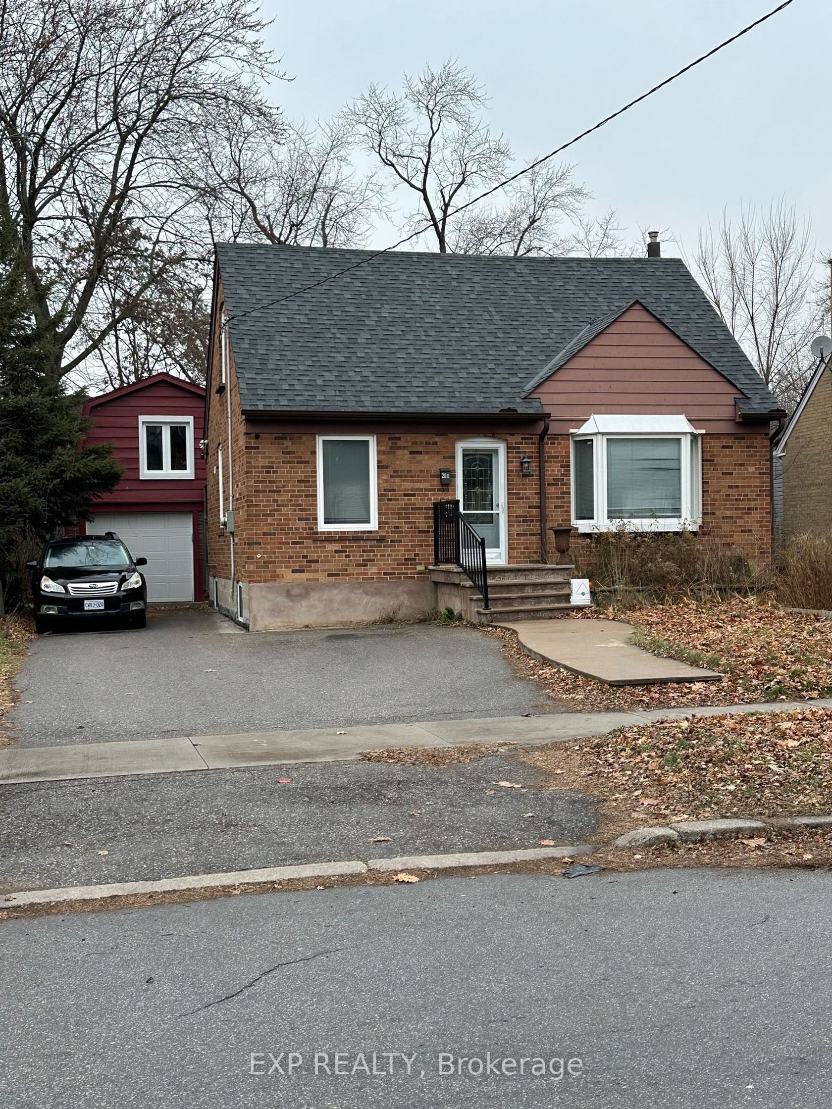 28 Pleasant Ave, Newtonbrook West, Toronto 