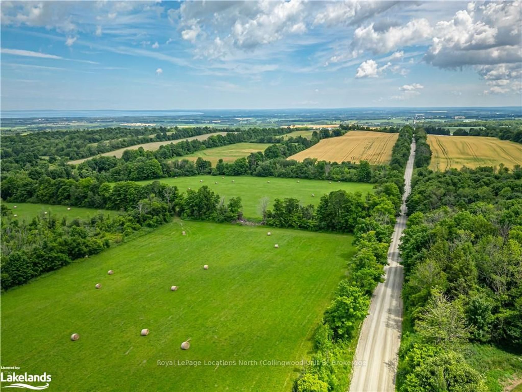 Photo 10 at 7958 21/22 NOTTAWASAGA Side Road, Rural Clearview, Clearview Photo 10 at 7958 21/22 NOTTAWASAGA Side Road, Rural Clearview, Clearview