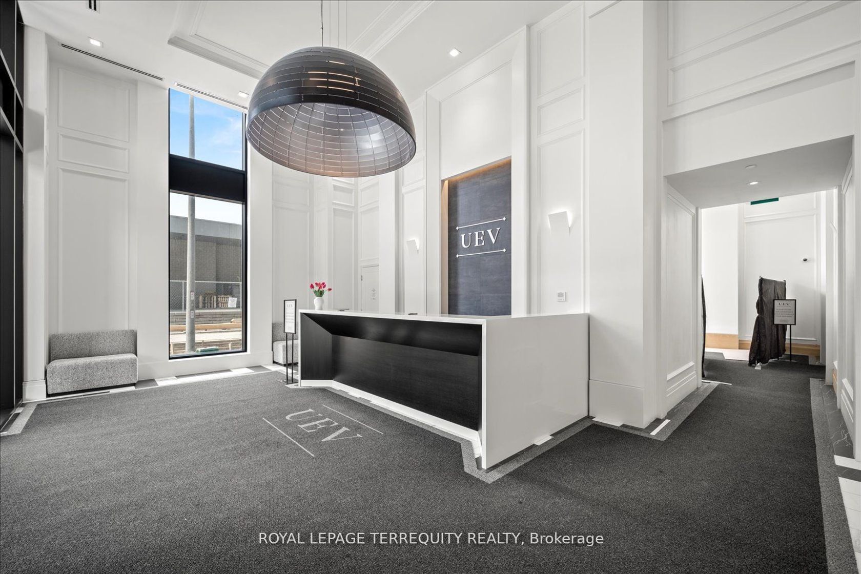 1406 - 33 Frederick Todd Way, Thorncliffe Park, Toronto by Loree Meneguzzi Real Estate 1406 - 33 Frederick Todd Way, Thorncliffe Park, Toronto