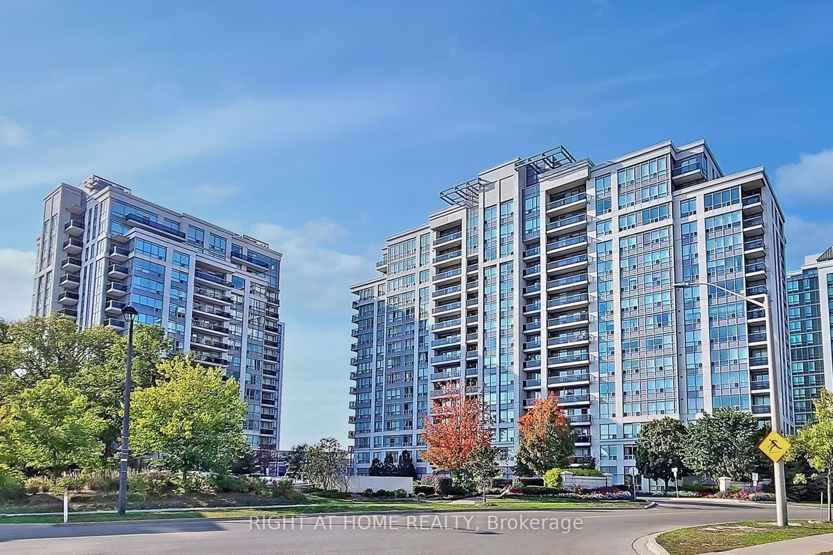 1202 - 60 DISERA Drive, Beverley Glen, Vaughan 