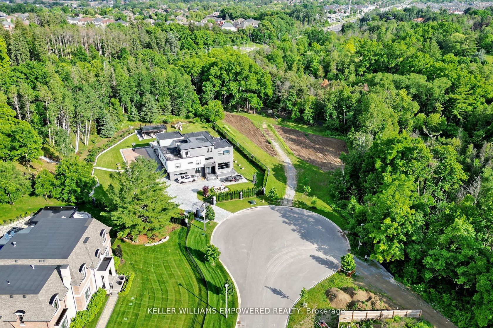 2 Honey Locust Court, Rural Vaughan, Vaughan 