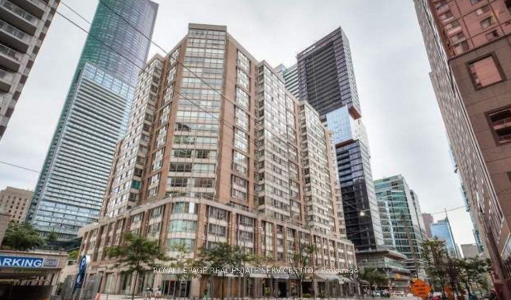 1002 - 717 Bay Street, Bay Street Corridor, Toronto 