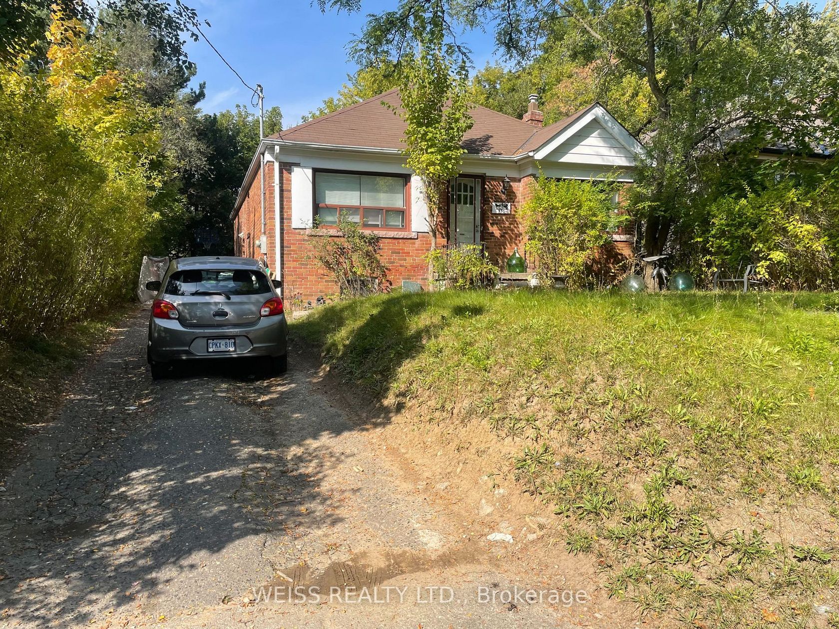 490 Coldstream Avenue E, Nortown, Toronto 
