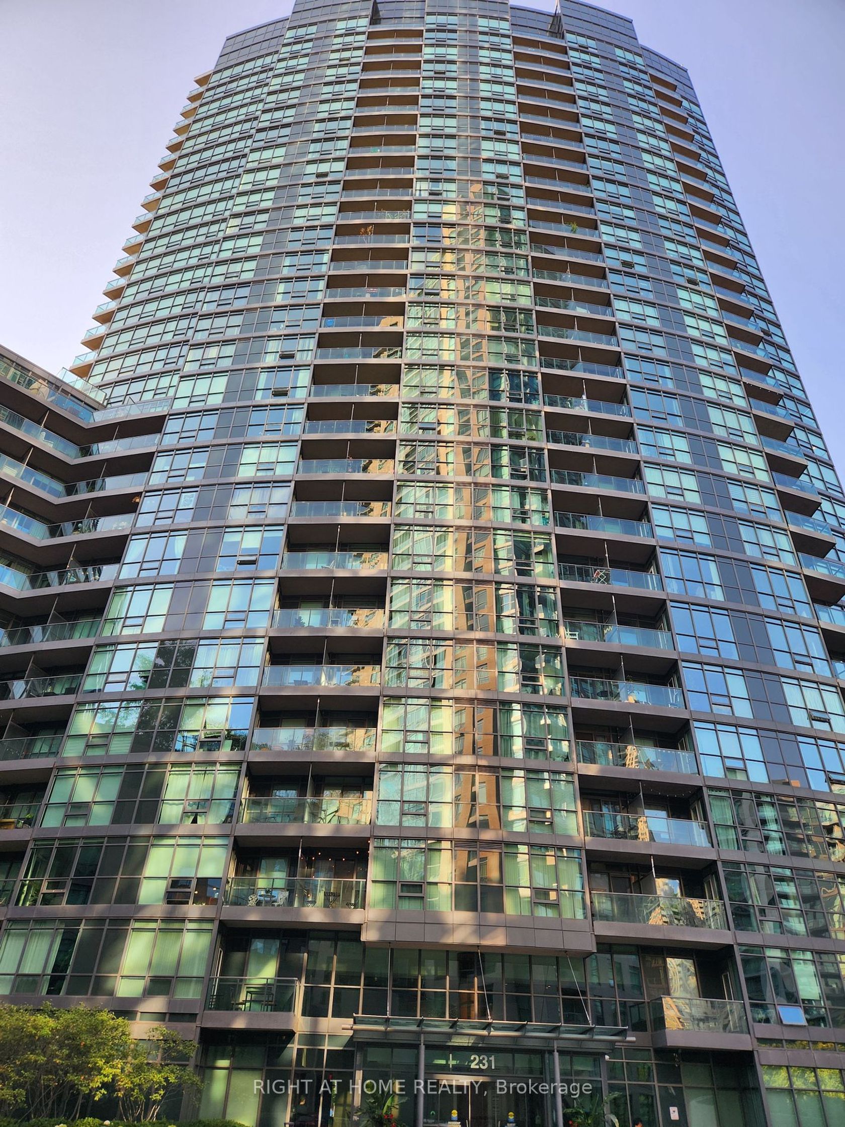 Photo 1 at 115 - 231 Fort York Boulevard, Waterfront Communities C1, Toronto Photo 1 at 115 - 231 Fort York Boulevard, Waterfront Communities C1, Toronto