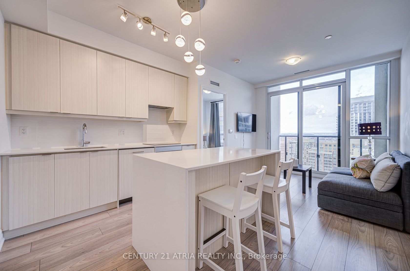 2701 - 36 Elm Drive W, Fairview, Mississauga by Loree Meneguzzi Real Estate 2701 - 36 Elm Drive W, Fairview, Mississauga
