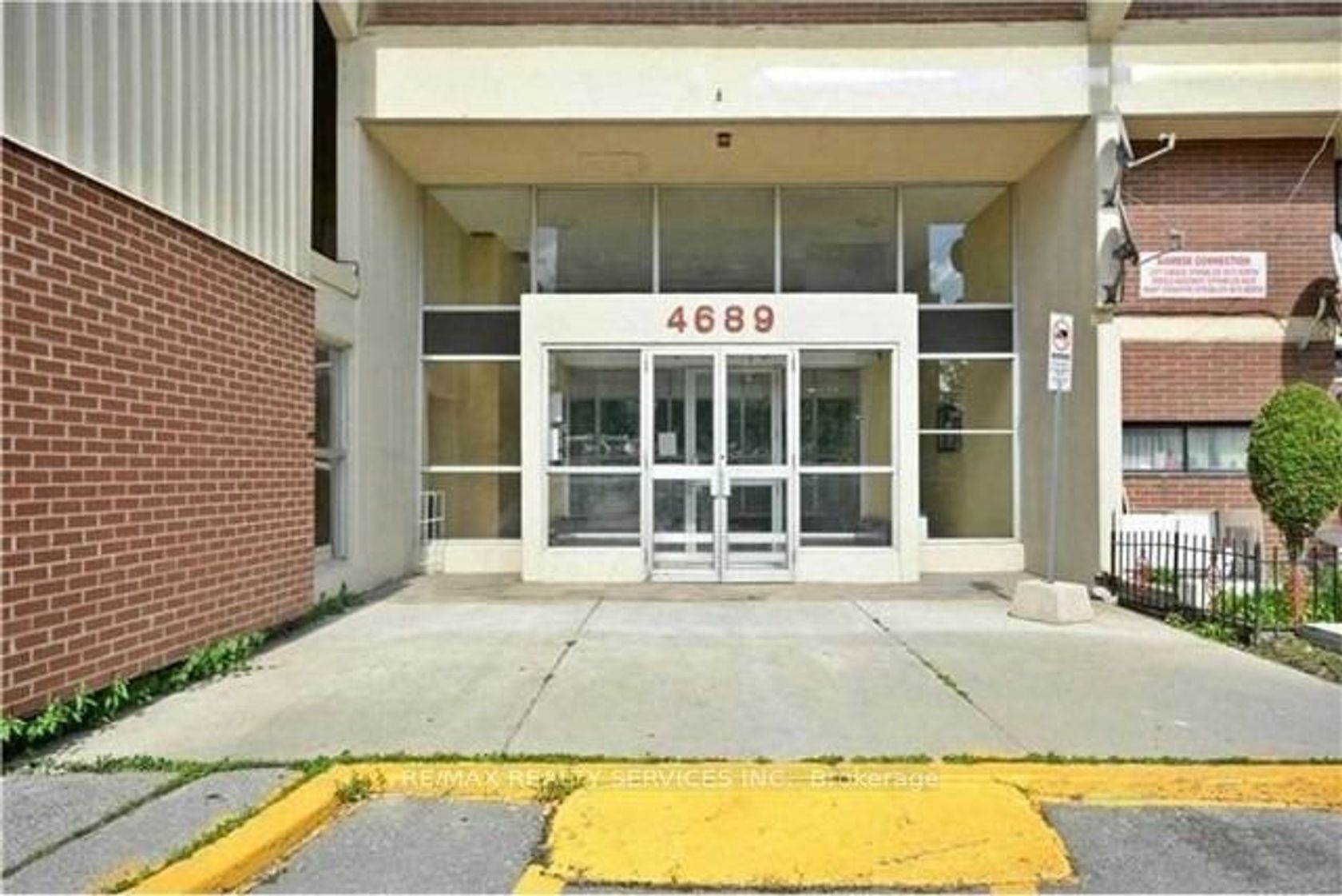 409 - 4689 Jane St, Black Creek, Toronto 