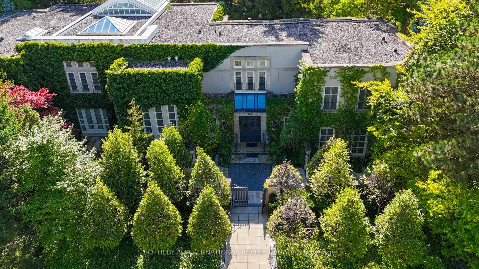 241 Strathallan Wood, Nortown, Toronto 