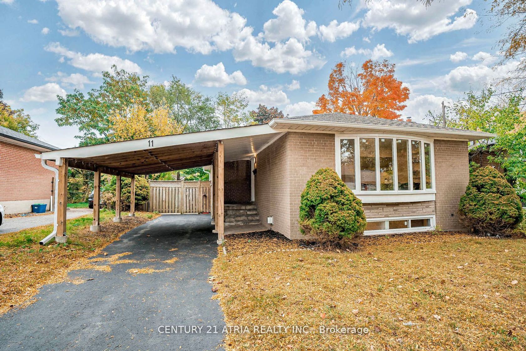 11 Valia Rd, West Hill, Toronto 