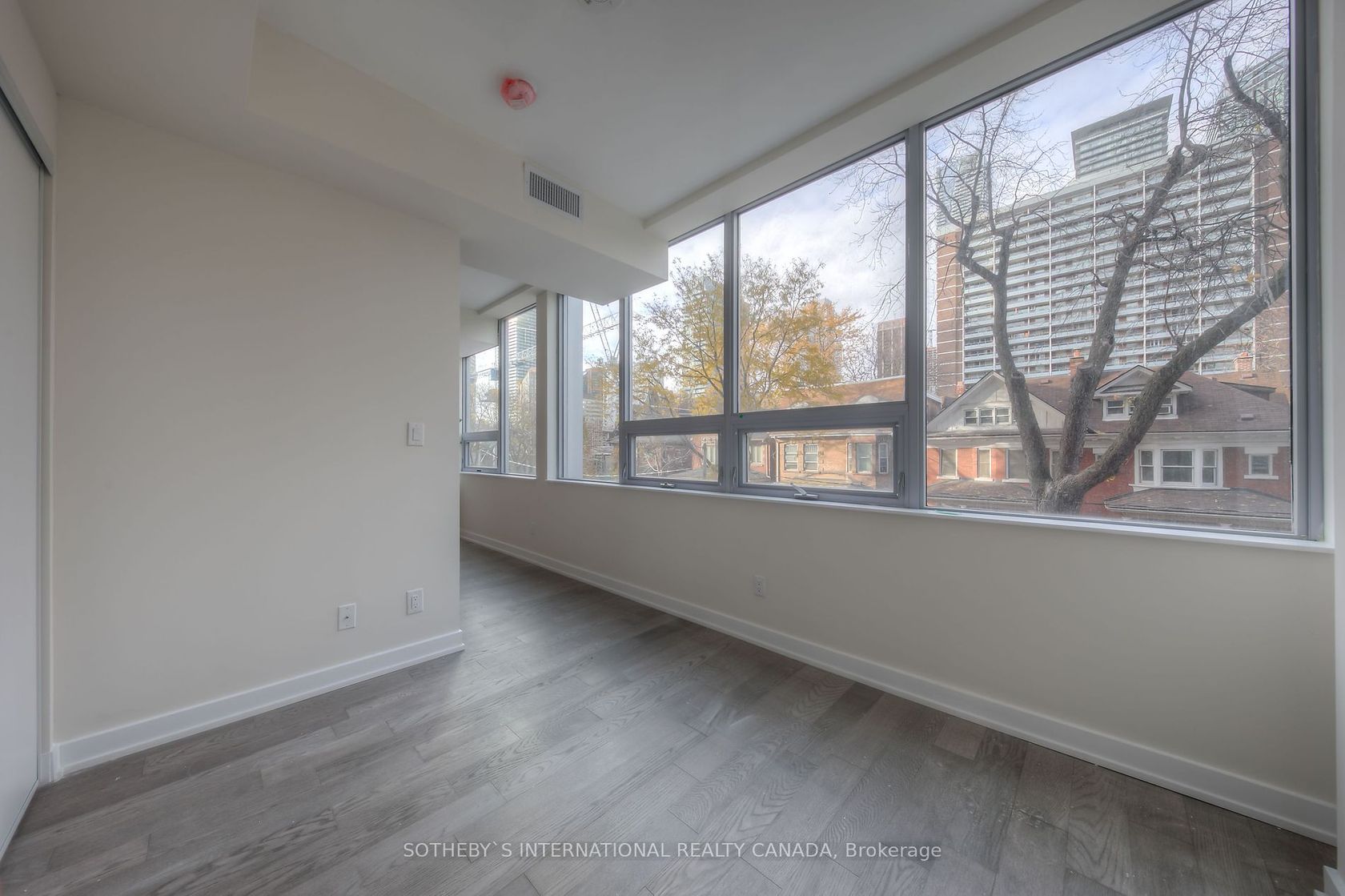 203 - 17 Dundonald Street, Yonge Corridor, Toronto 
