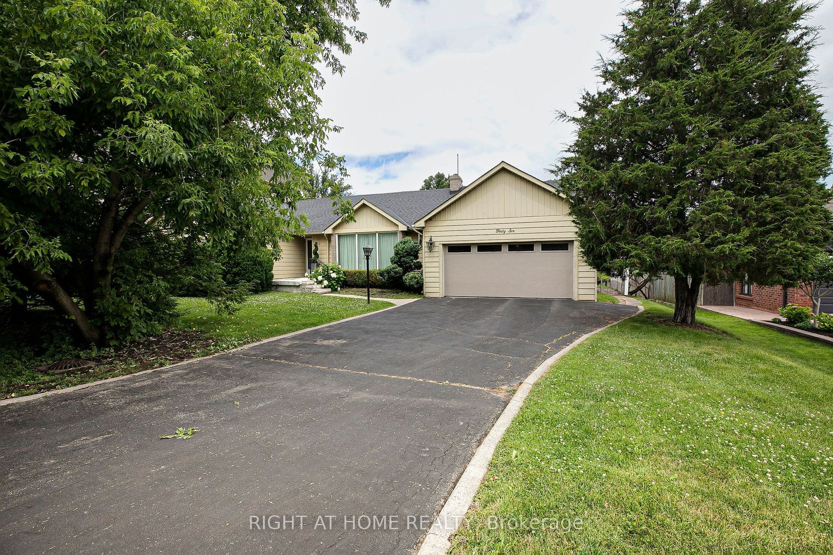 46 Roosevelt Drive, South Richvale, Richmond Hill 