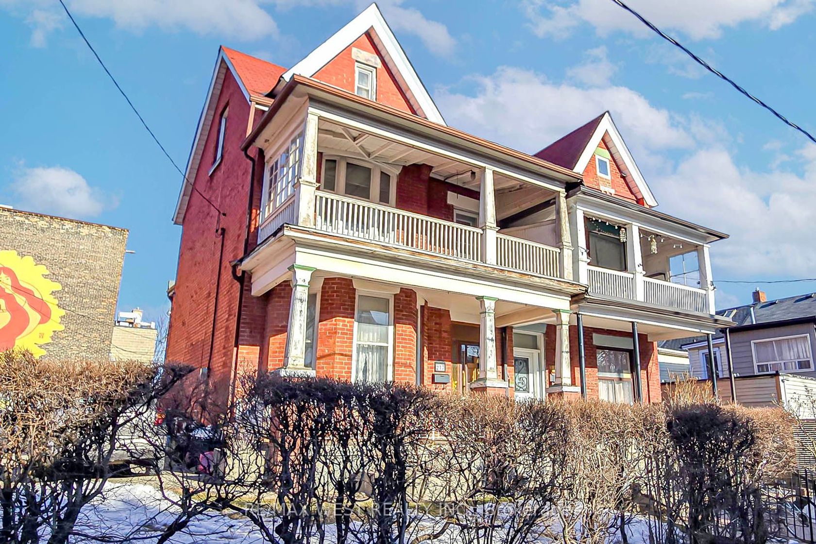 217 Gladstone Ave, Little Portugal, Toronto 