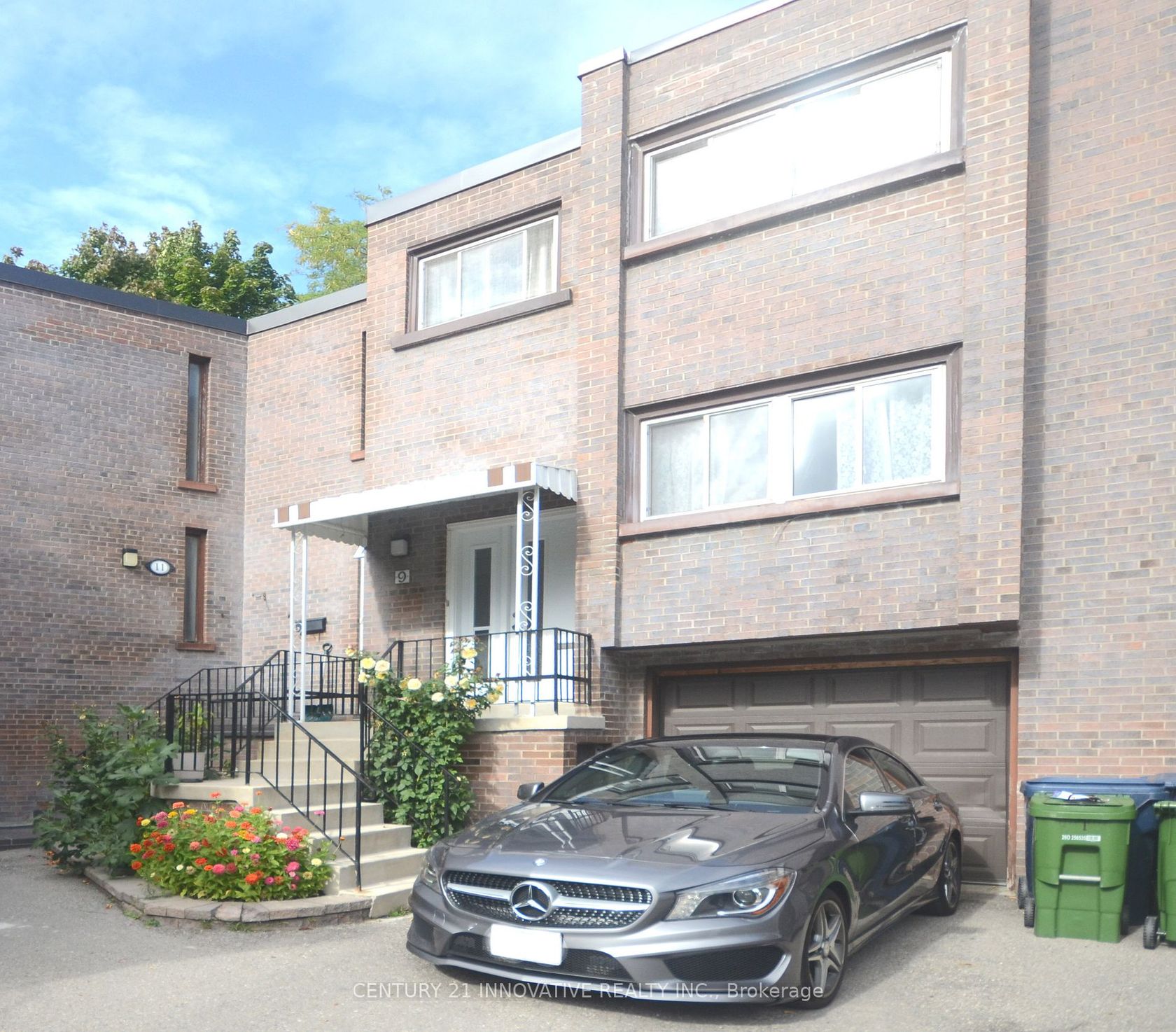 14 - 9 Candy Courtway, Newtonbrook West, Toronto by Loree Meneguzzi Real Estate 14 - 9 Candy Courtway, Newtonbrook West, Toronto