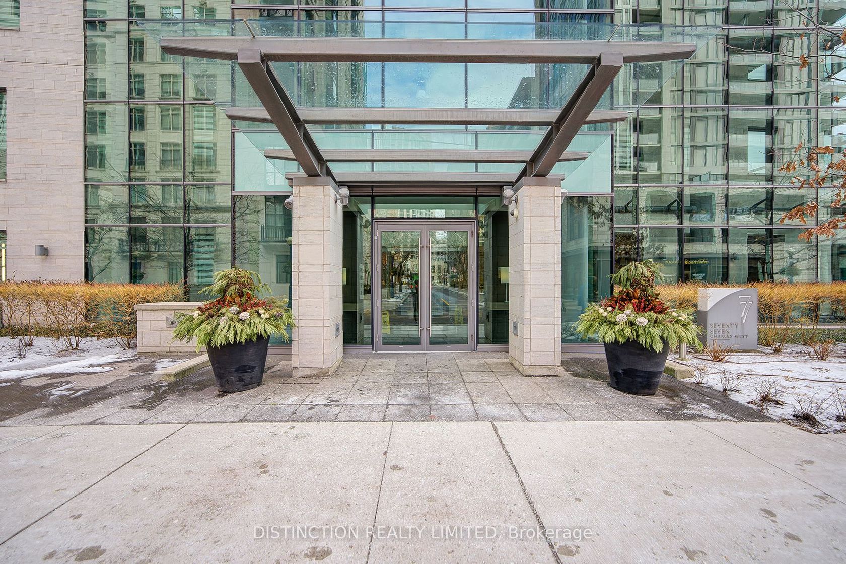 1603 - 77 Charles Street W, Bay Street Corridor, Toronto by Loree Meneguzzi Real Estate 1603 - 77 Charles Street W, Bay Street Corridor, Toronto