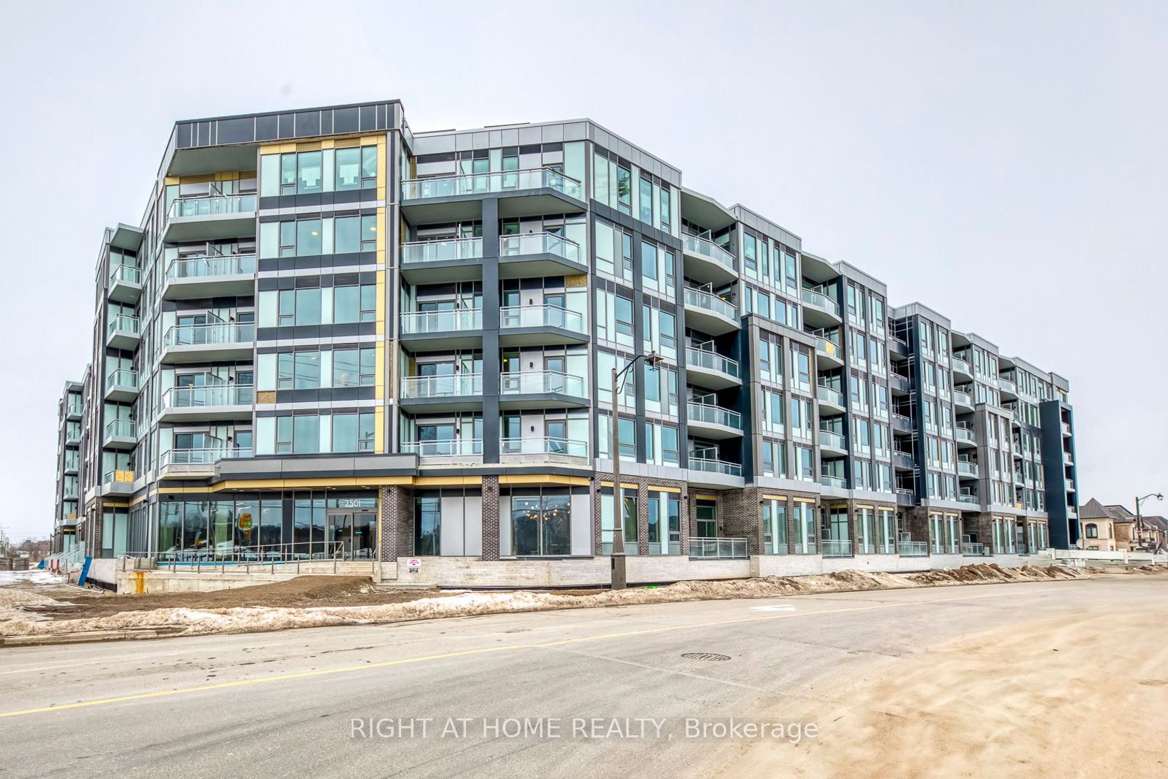 136 - 2501 Saw Whet Boulevard, GA Glen Abbey, Oakville 