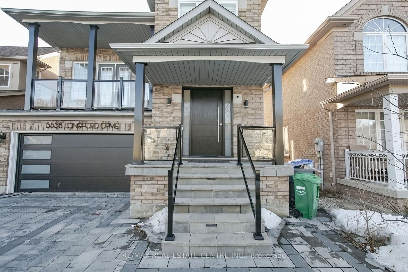 5558 Longford Drive, Churchill Meadows, Mississauga by Loree Meneguzzi Real Estate 5558 Longford Drive, Churchill Meadows, Mississauga