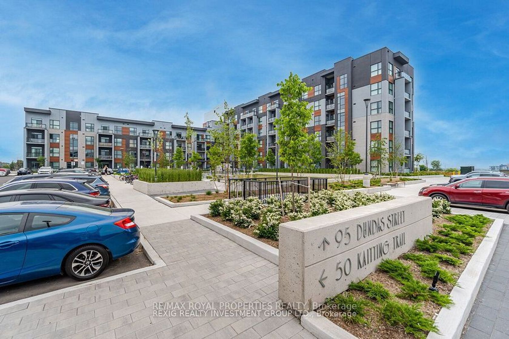 111 - 95 Dundas Street W, GO Glenorchy, Oakville 