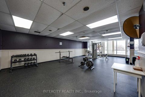 Photo 13 at 410 - 1 Rowntree Road, Jamestown, Toronto