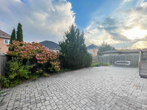 Photo 4 at 70 Brass Drive, Jefferson, Richmond Hill