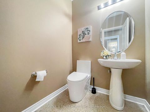 Photo 7 at 70 Brass Drive, Jefferson, Richmond Hill