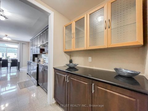 Photo 13 at 70 Brass Drive, Jefferson, Richmond Hill