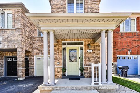 Photo 2 at 78 Dairy Drive, Birchmount, Toronto