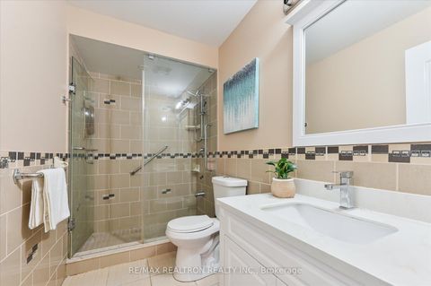 Photo 7 at 78 Dairy Drive, Birchmount, Toronto