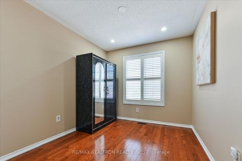 Photo 8 at 78 Dairy Drive, Birchmount, Toronto