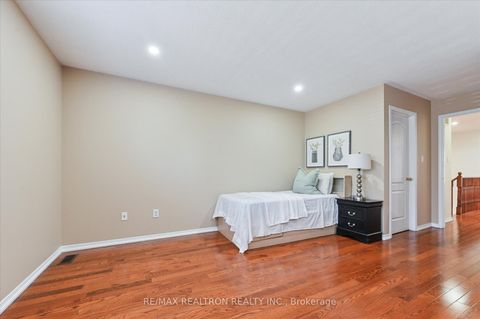 Photo 11 at 78 Dairy Drive, Birchmount, Toronto