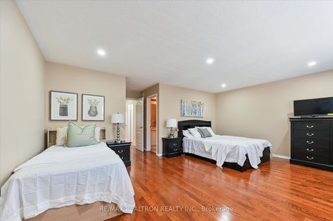 Photo 12 at 78 Dairy Drive, Birchmount, Toronto