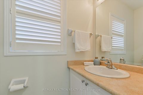 Photo 17 at 78 Dairy Drive, Birchmount, Toronto