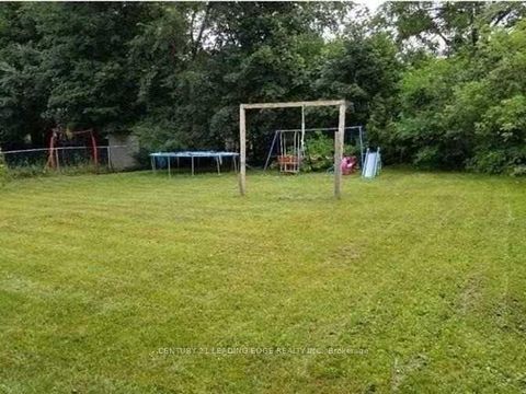 Photo 2 at 195 Cameron Avenue, Westgate, Toronto