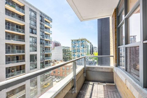 Photo 25 at 722 - 438 Richmond Street W, Waterfront Communities C1, Toronto